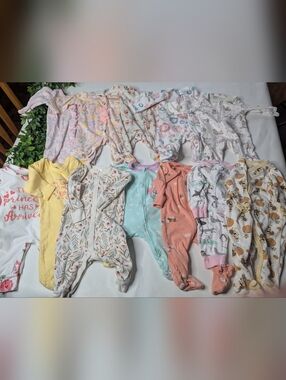 Baby Girl Footed Sleepers Zippered Size 0-3, 3, 3-6 Months